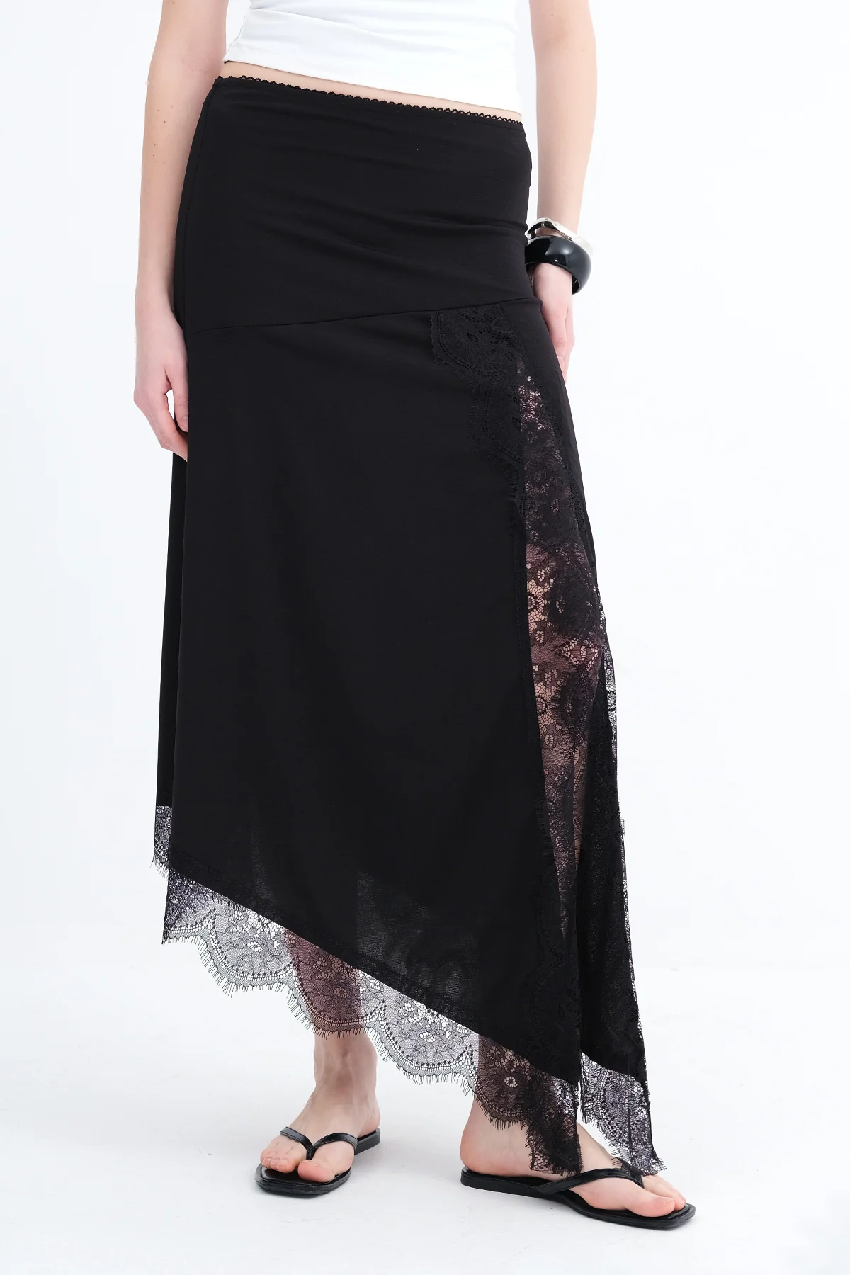 Asymmetric Cut Lace Detail Skirt - Image 6