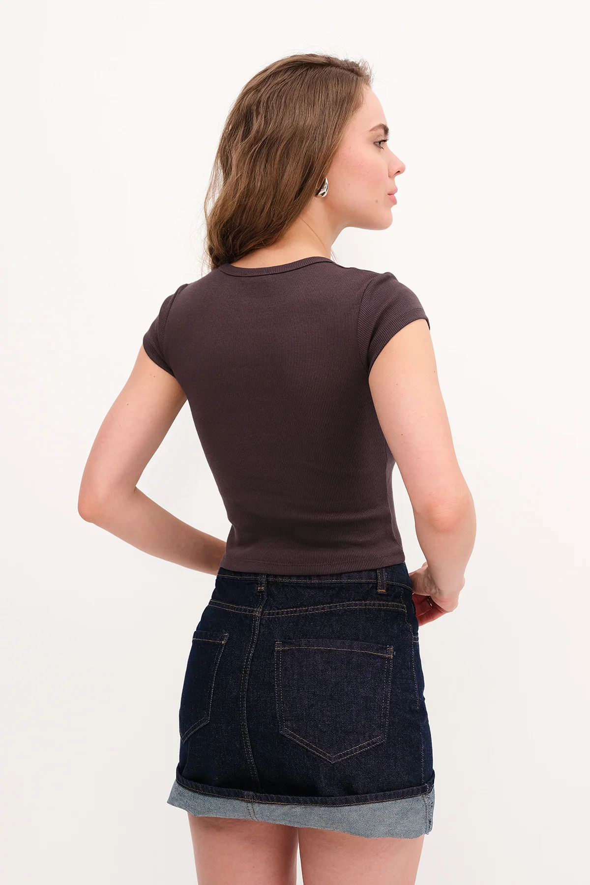 Basic Buttoned T-shirt - Image 11