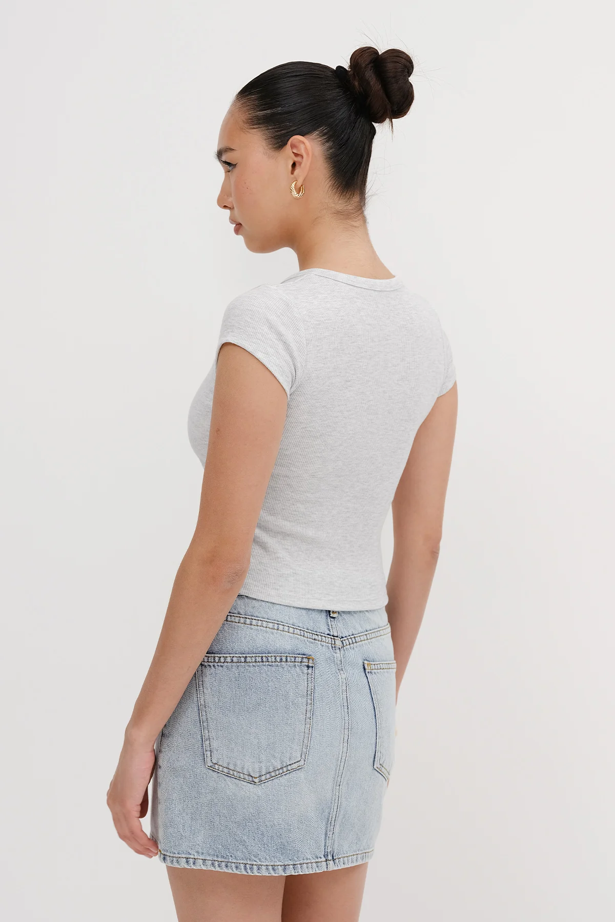 Basic Buttoned T-shirt - Image 22