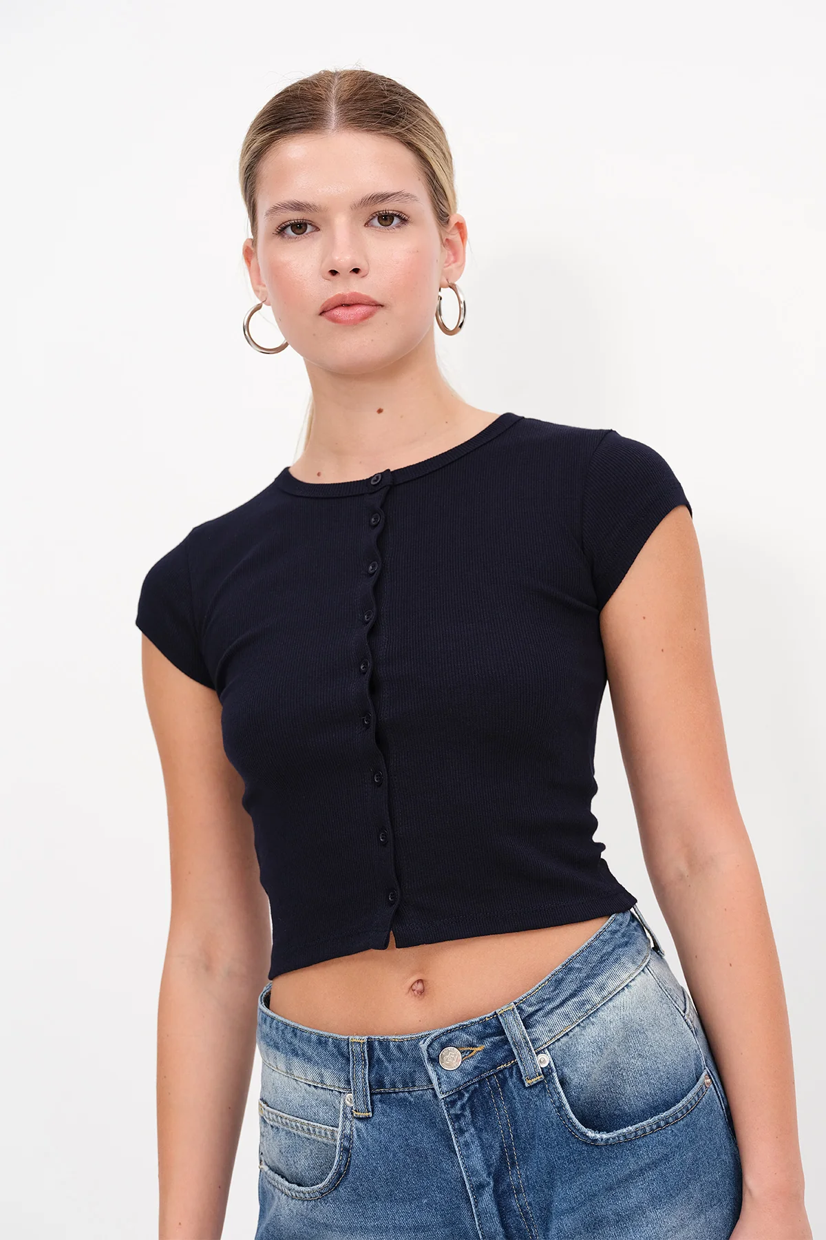 Basic Buttoned T-shirt - Image 34