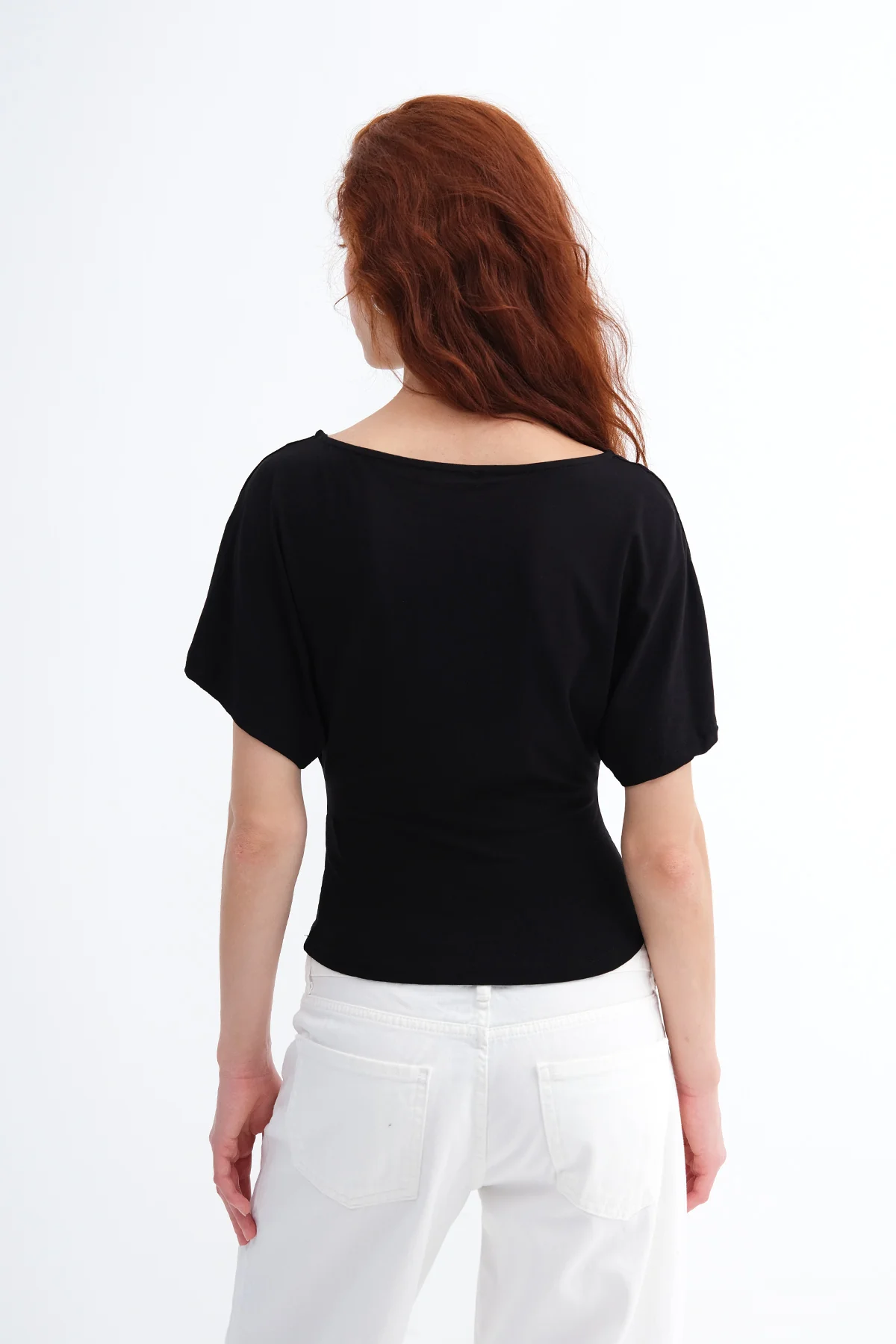 Boat Neck Basic T-shirt - Image 17