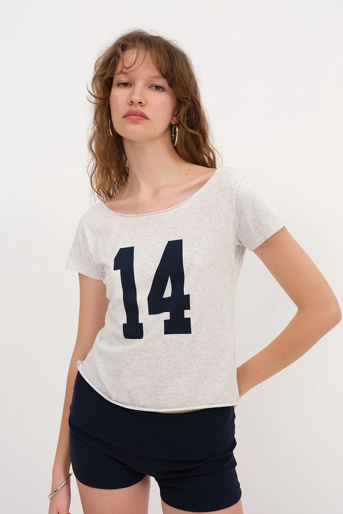 Boat Neck Printed T-shirt - Image 3