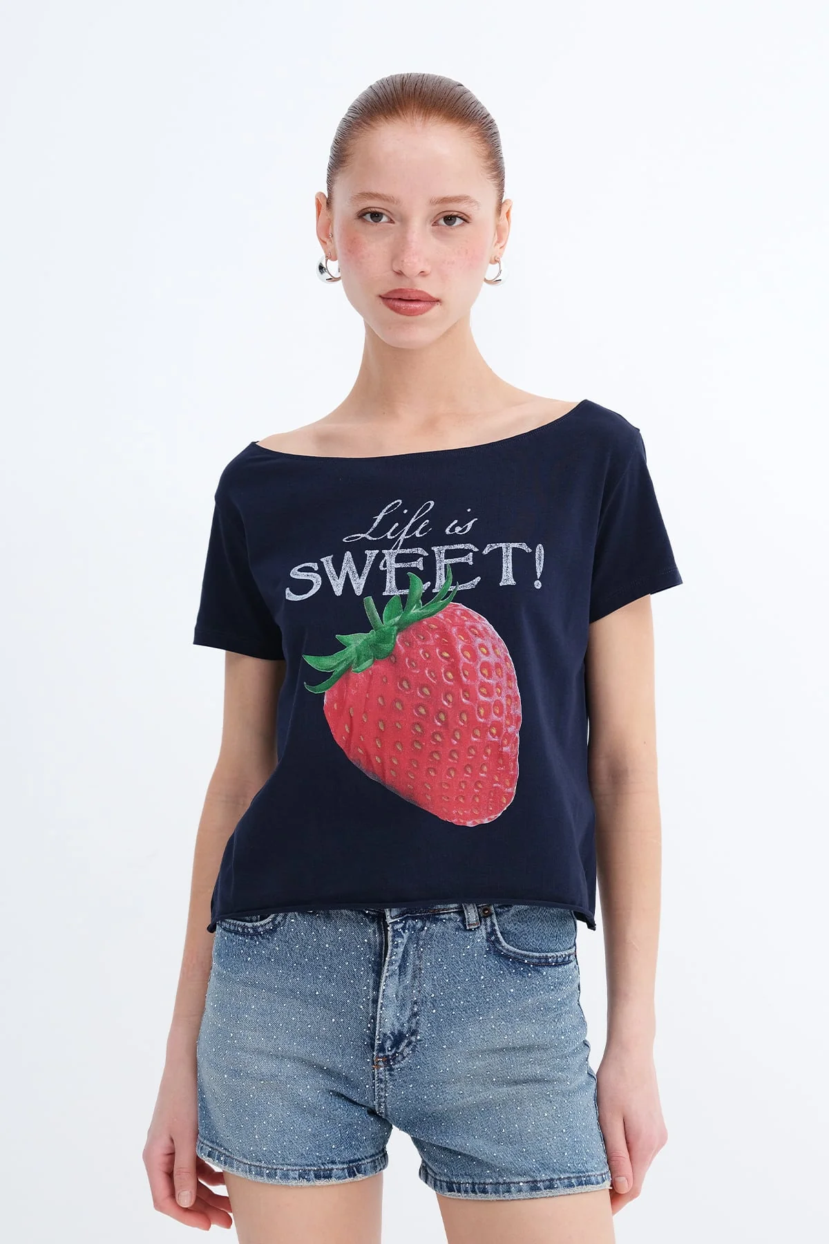 Boat Neck Printed T-shirt - Image 4
