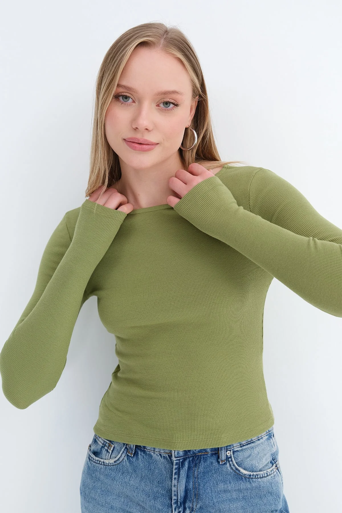 Crew Neck Ribbed Blouse - Image 3