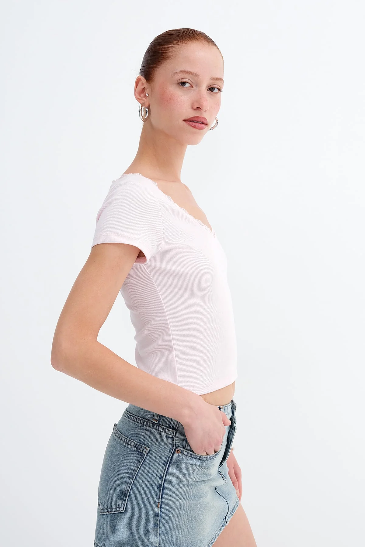 Lace Collar T-Shirt - Image 11