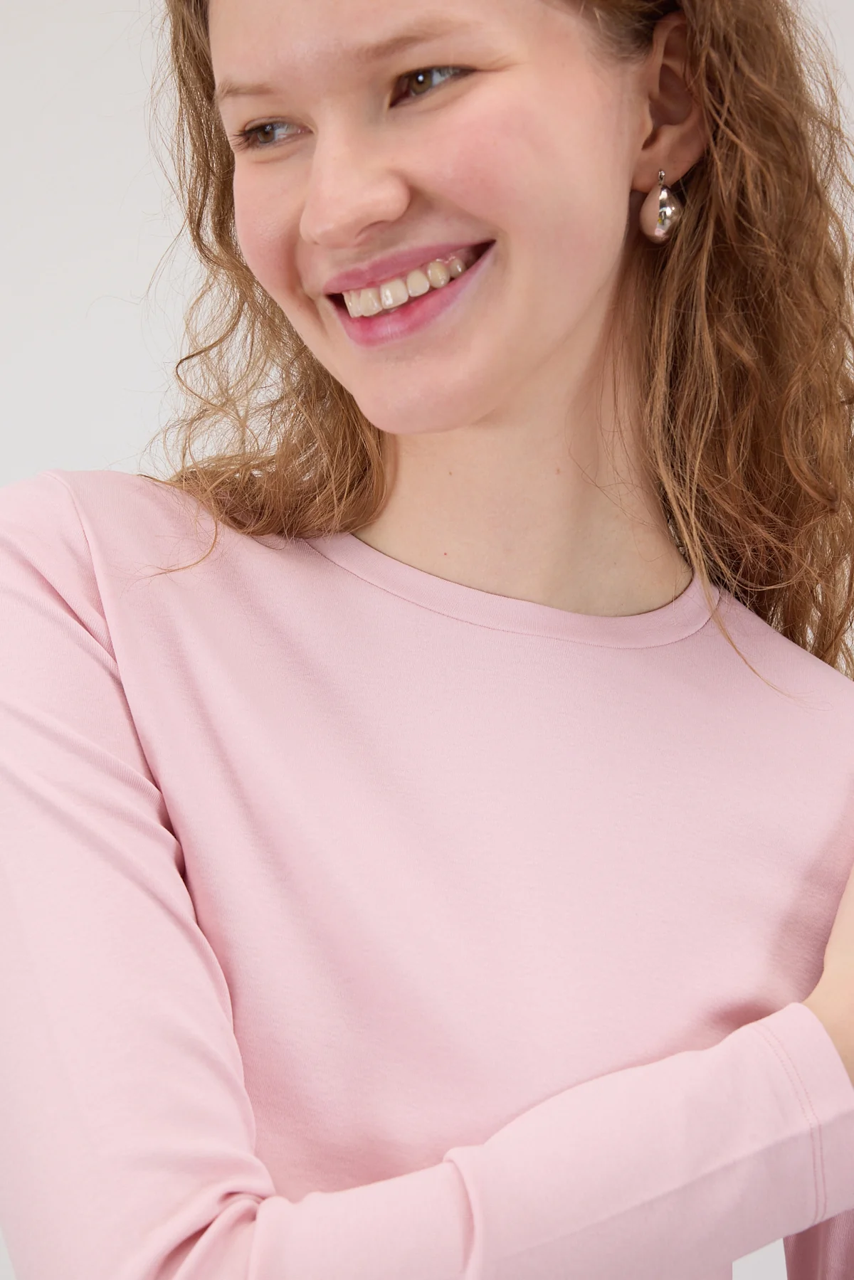 Round Neck Basic Crop Blouse - Image 10