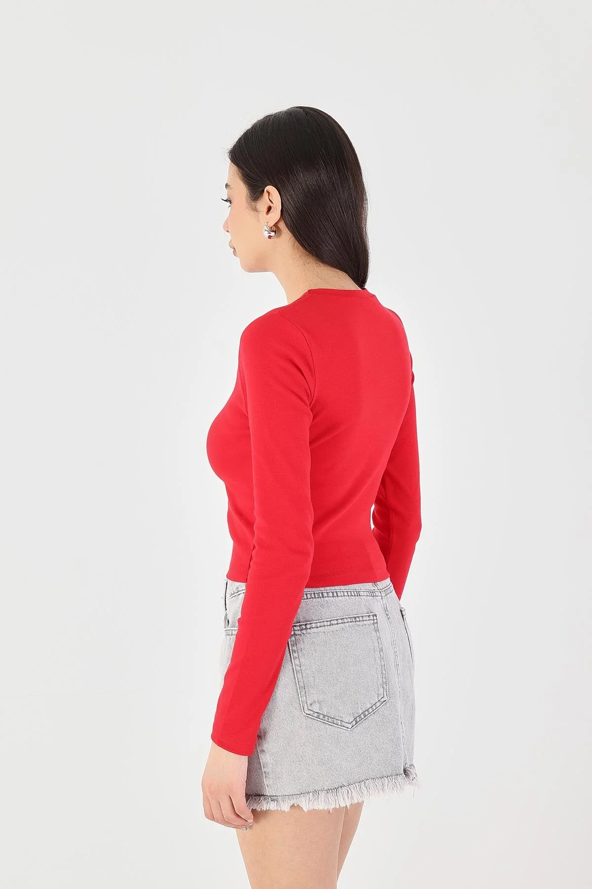 Round Neck Basic Crop Blouse - Image 32