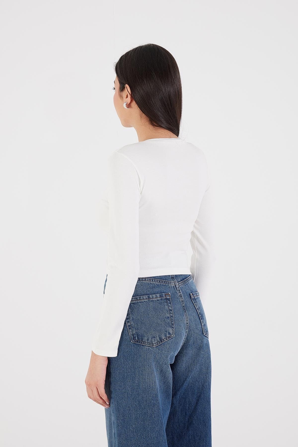 Round Neck Basic Crop Blouse - Image 37