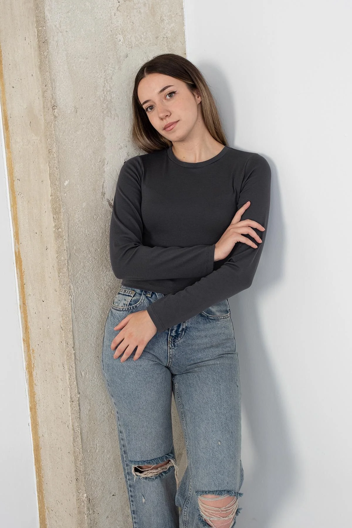Round Neck Basic Crop Blouse - Image 39