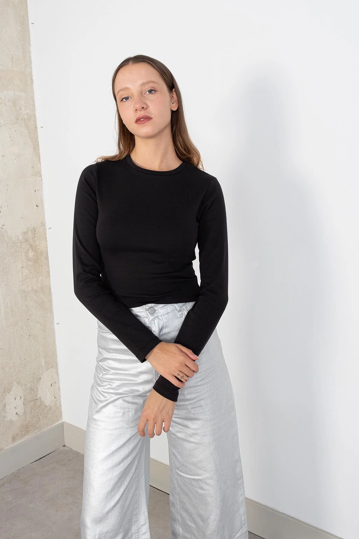 Round Neck Basic Crop Blouse - Image 49