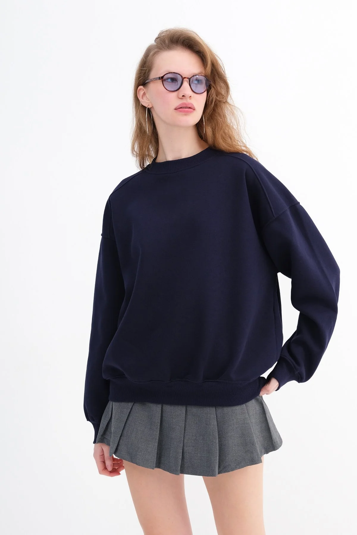 Round Neck Basic Sweatshirt - Image 67