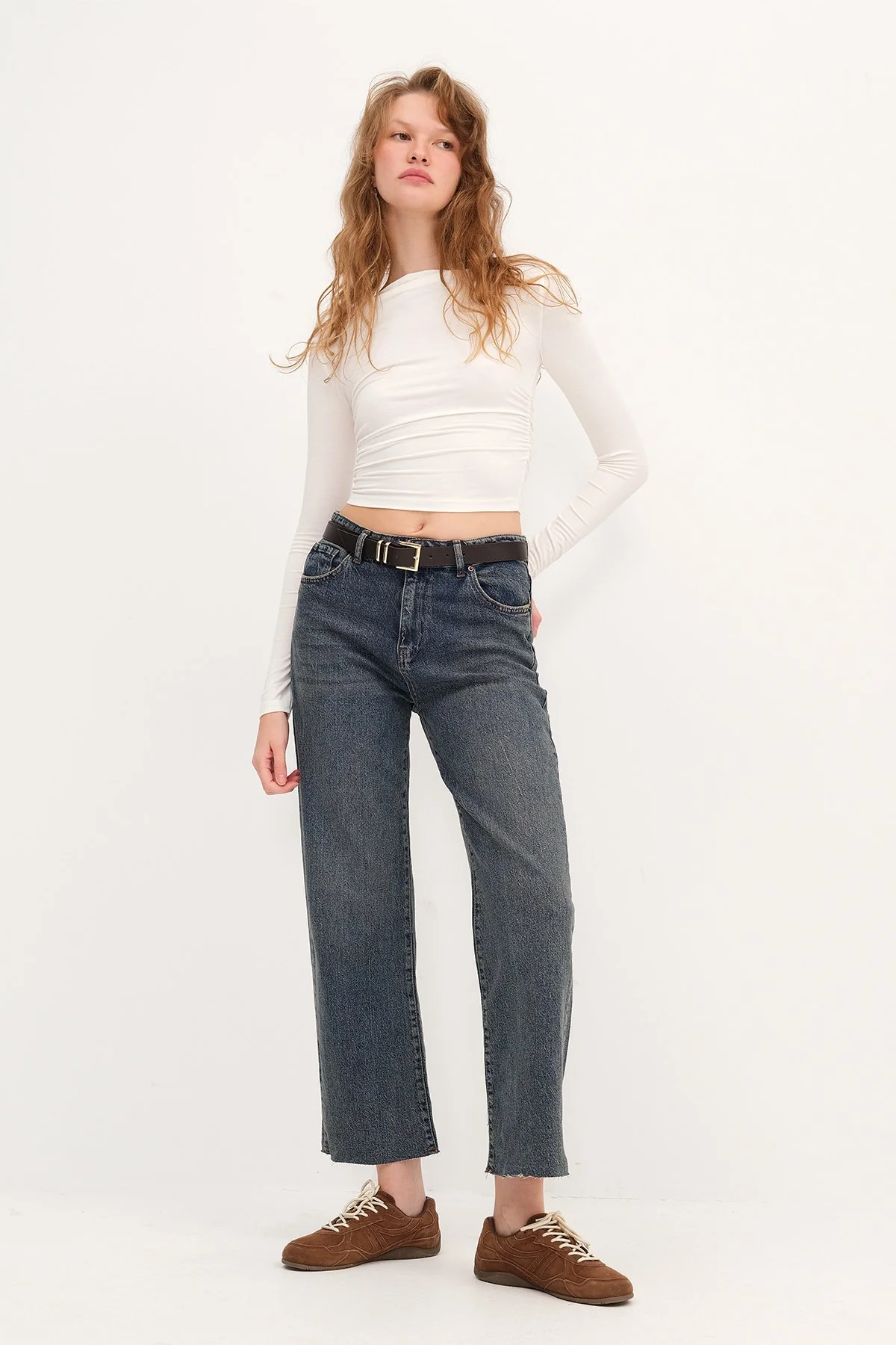 Straight Leg Jeans with Belt - Image 20