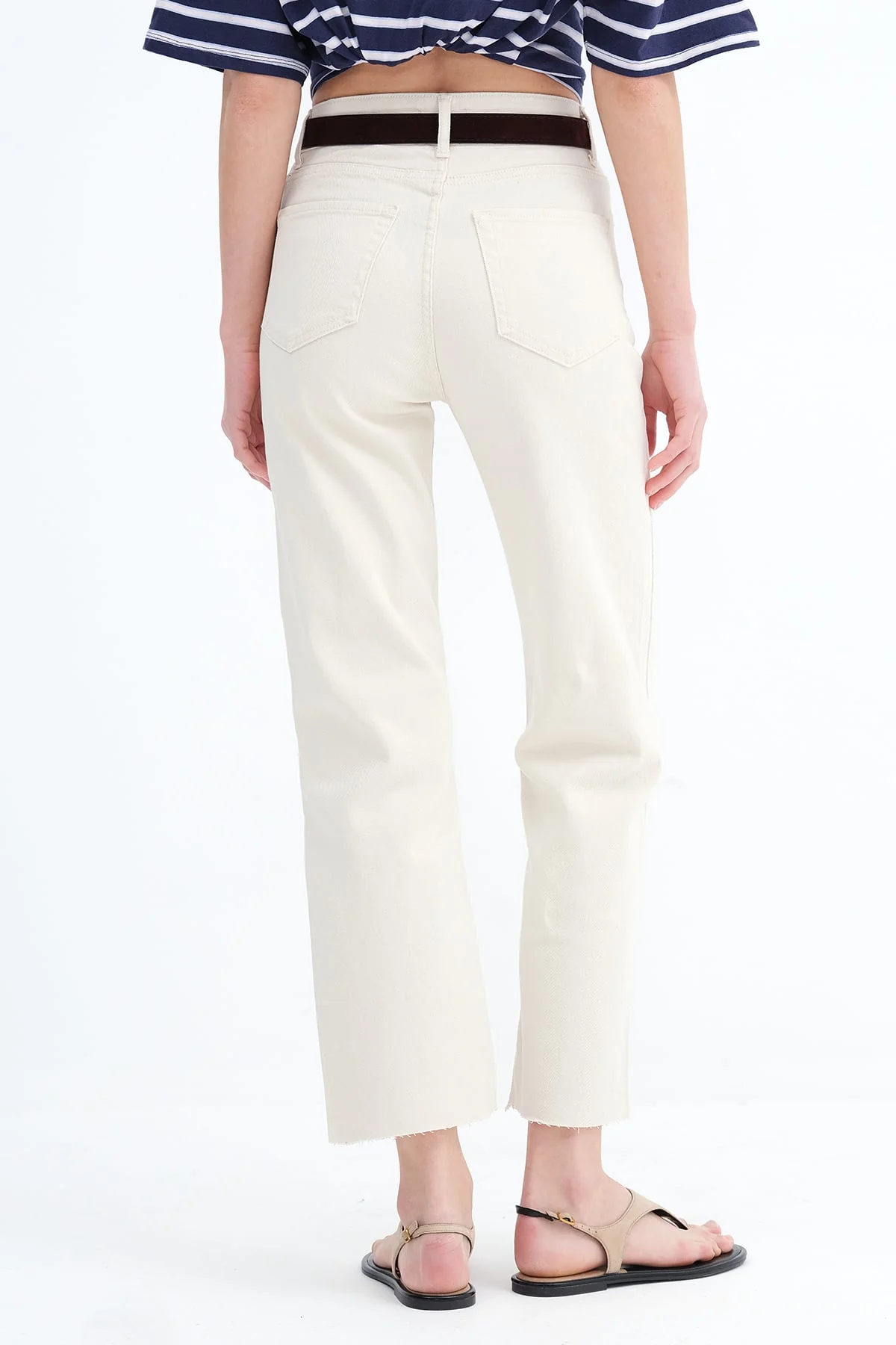 Straight Leg Jeans with Belt - Image 23