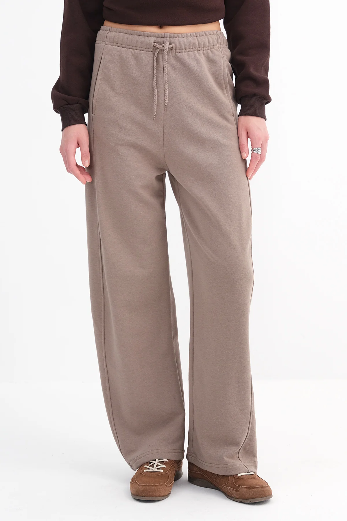 Wide Leg Sweatpants with Pockets - Image 12