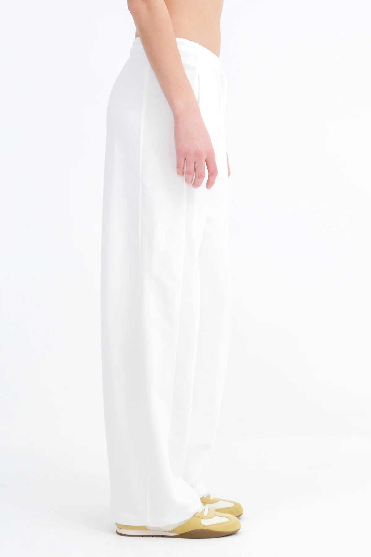Wide Leg Sweatpants with Pockets - Image 13