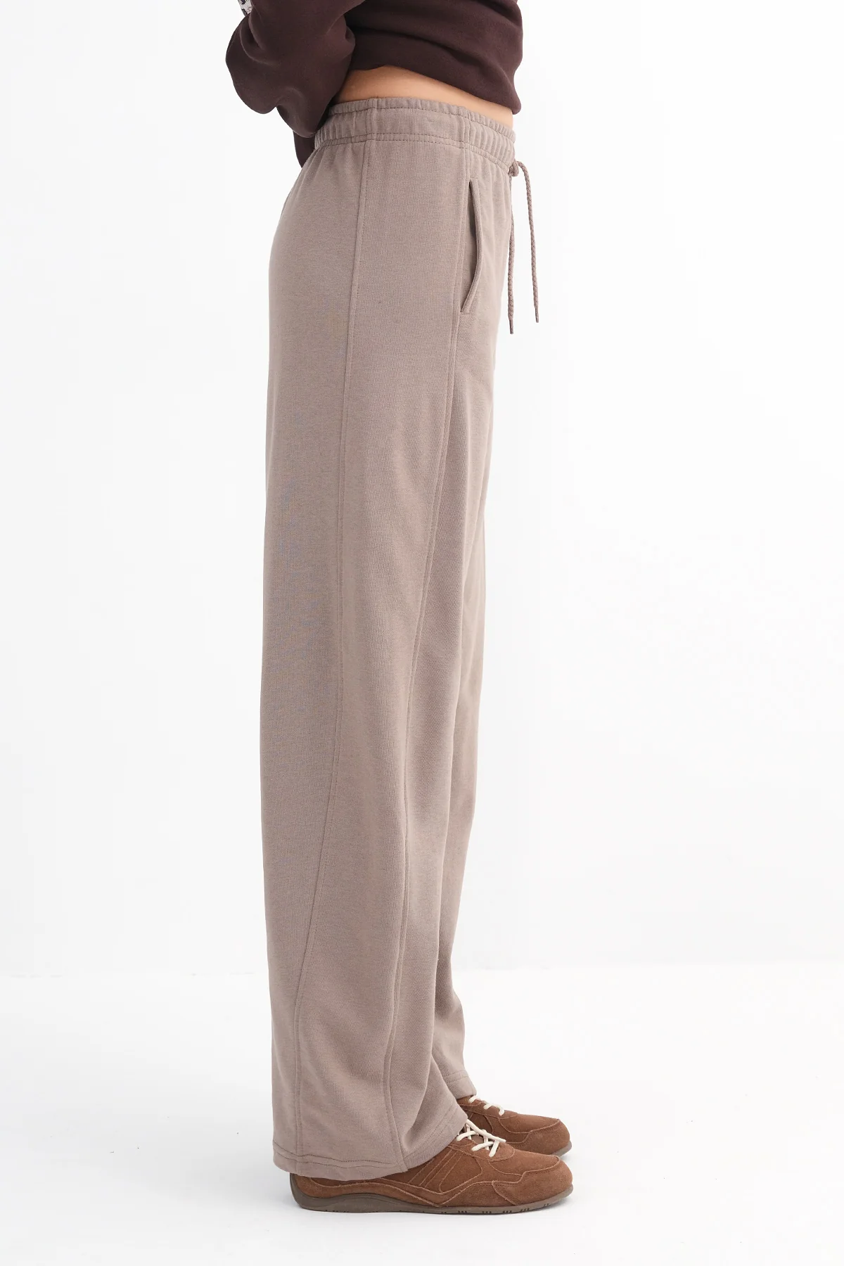 Wide Leg Sweatpants with Pockets - Image 19