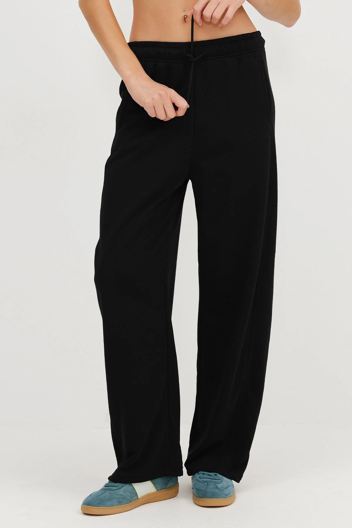 Wide Leg Sweatpants with Pockets - Image 20