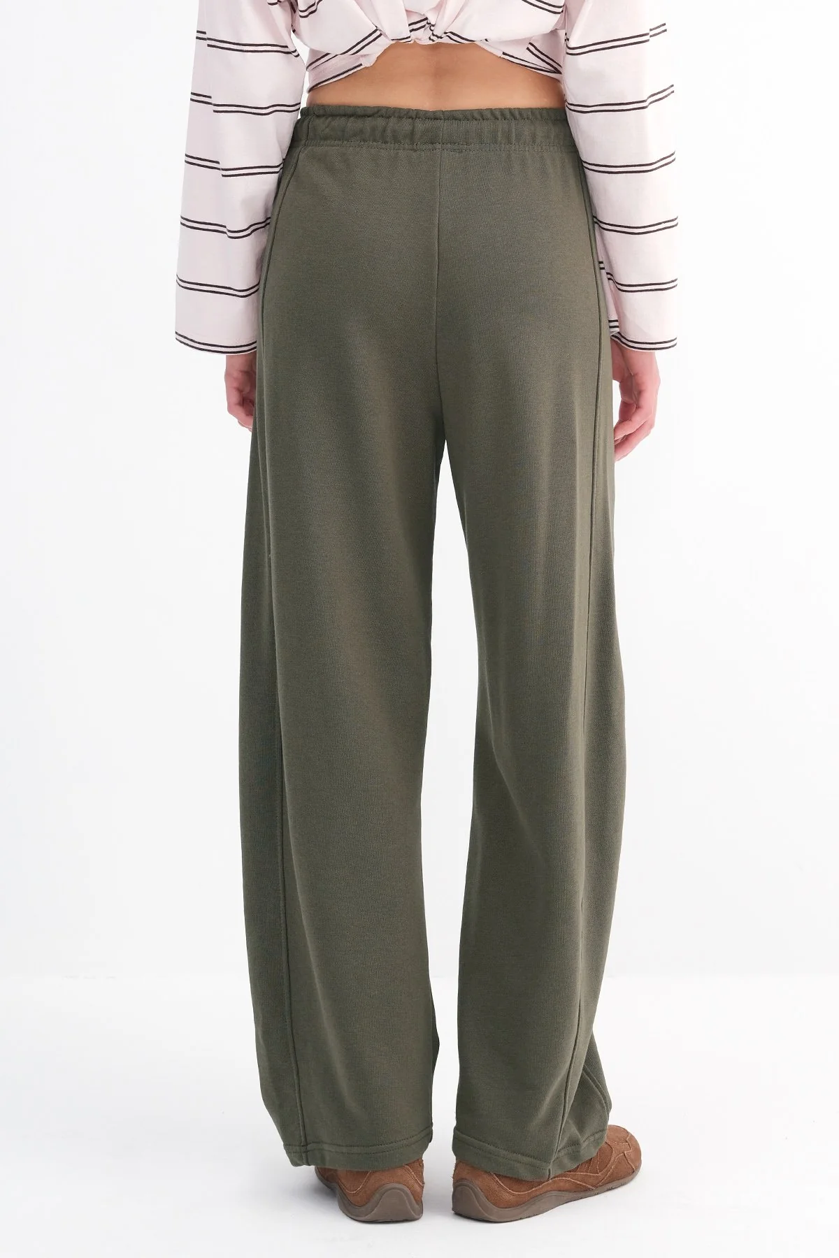 Wide Leg Sweatpants with Pockets - Image 29
