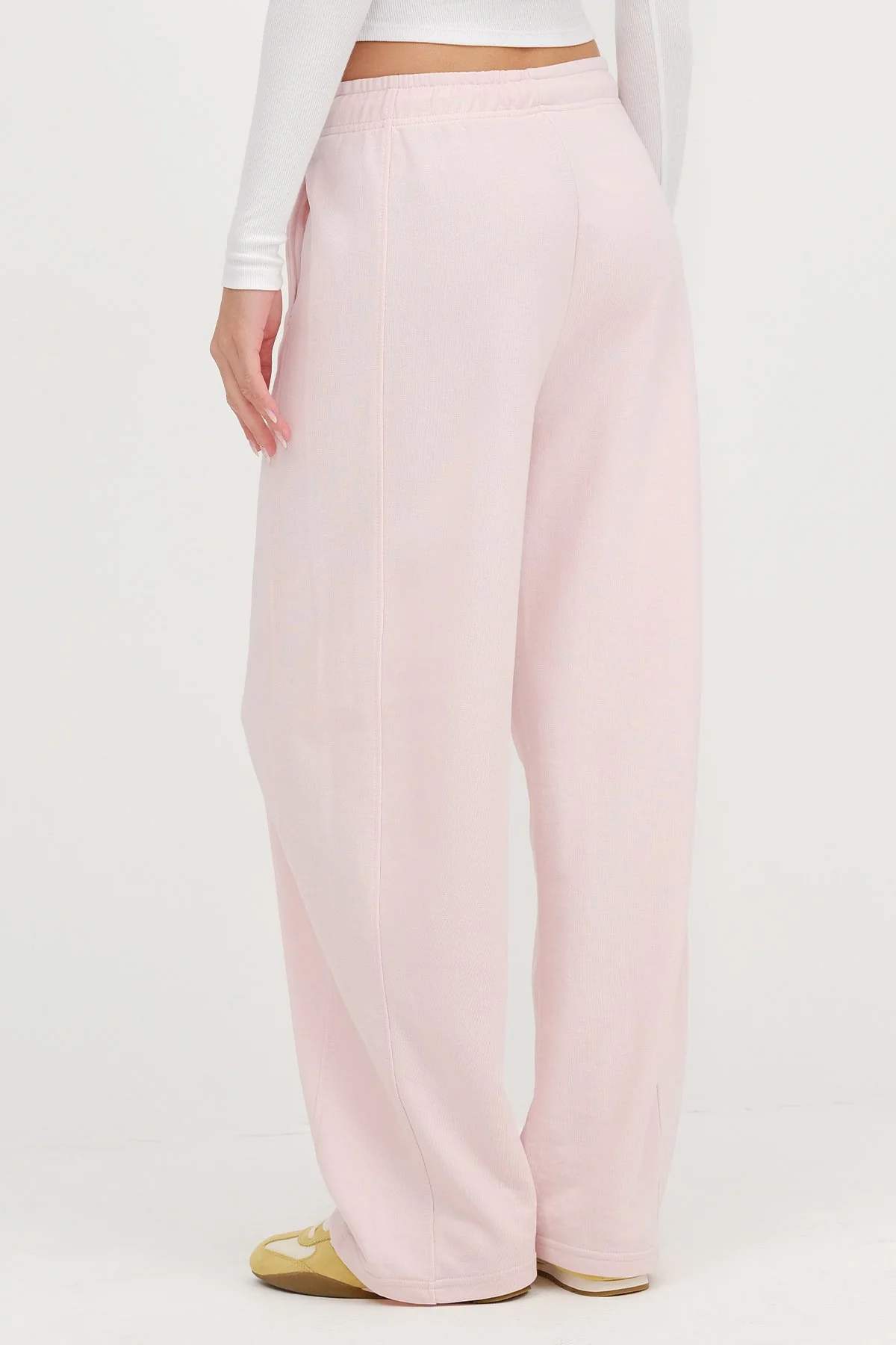 Wide Leg Sweatpants with Pockets - Image 36