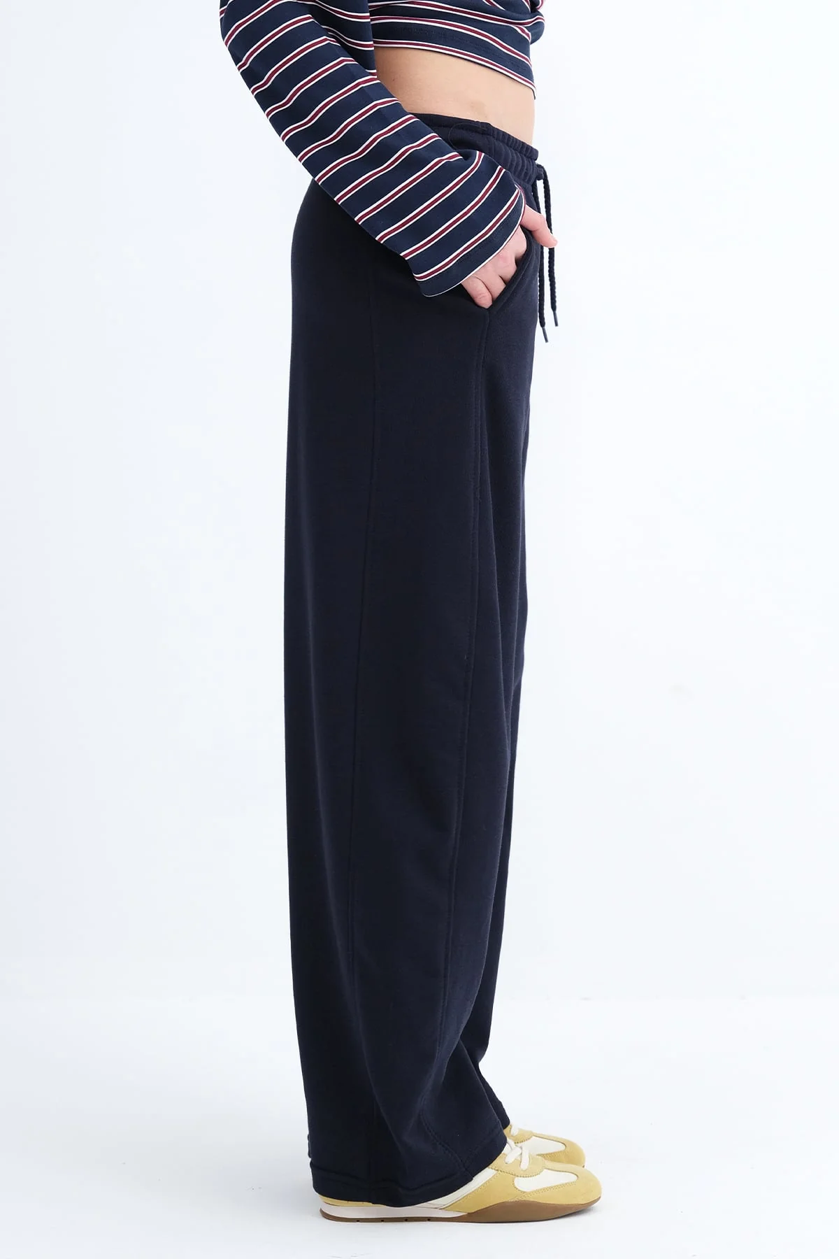 Wide Leg Sweatpants with Pockets - Image 7