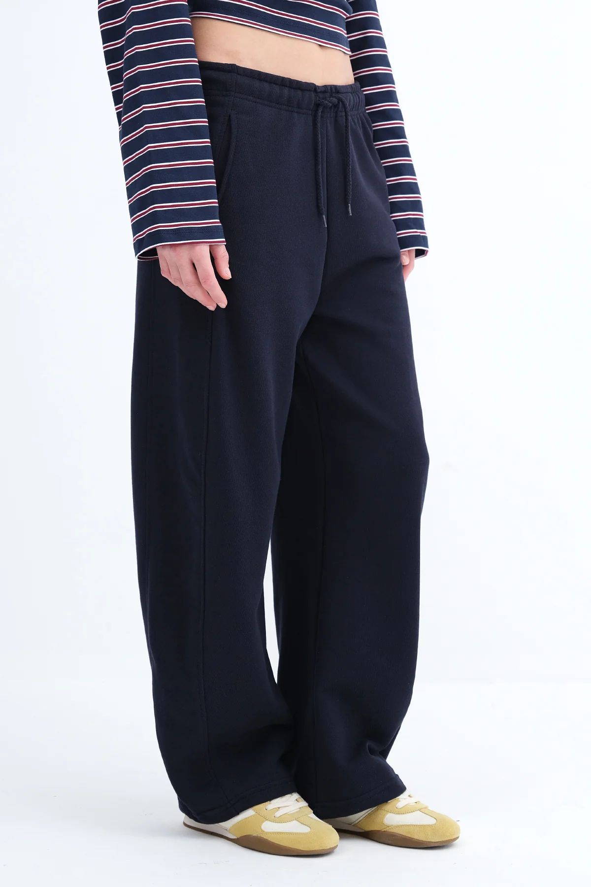 Wide Leg Sweatpants with Pockets - Image 9