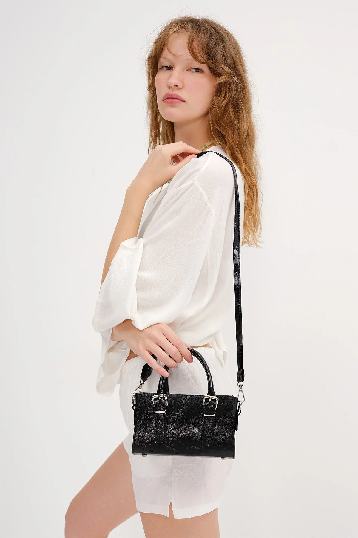 Zippered Hand and Shoulder Bag - Image 10