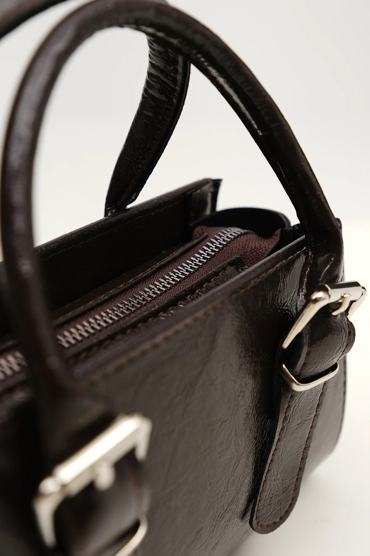 Zippered Hand and Shoulder Bag - Image 7